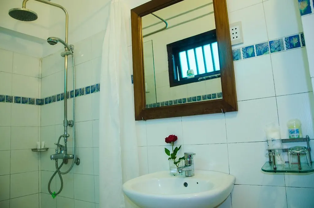 Flower Garden Homestay Hội An 0*,